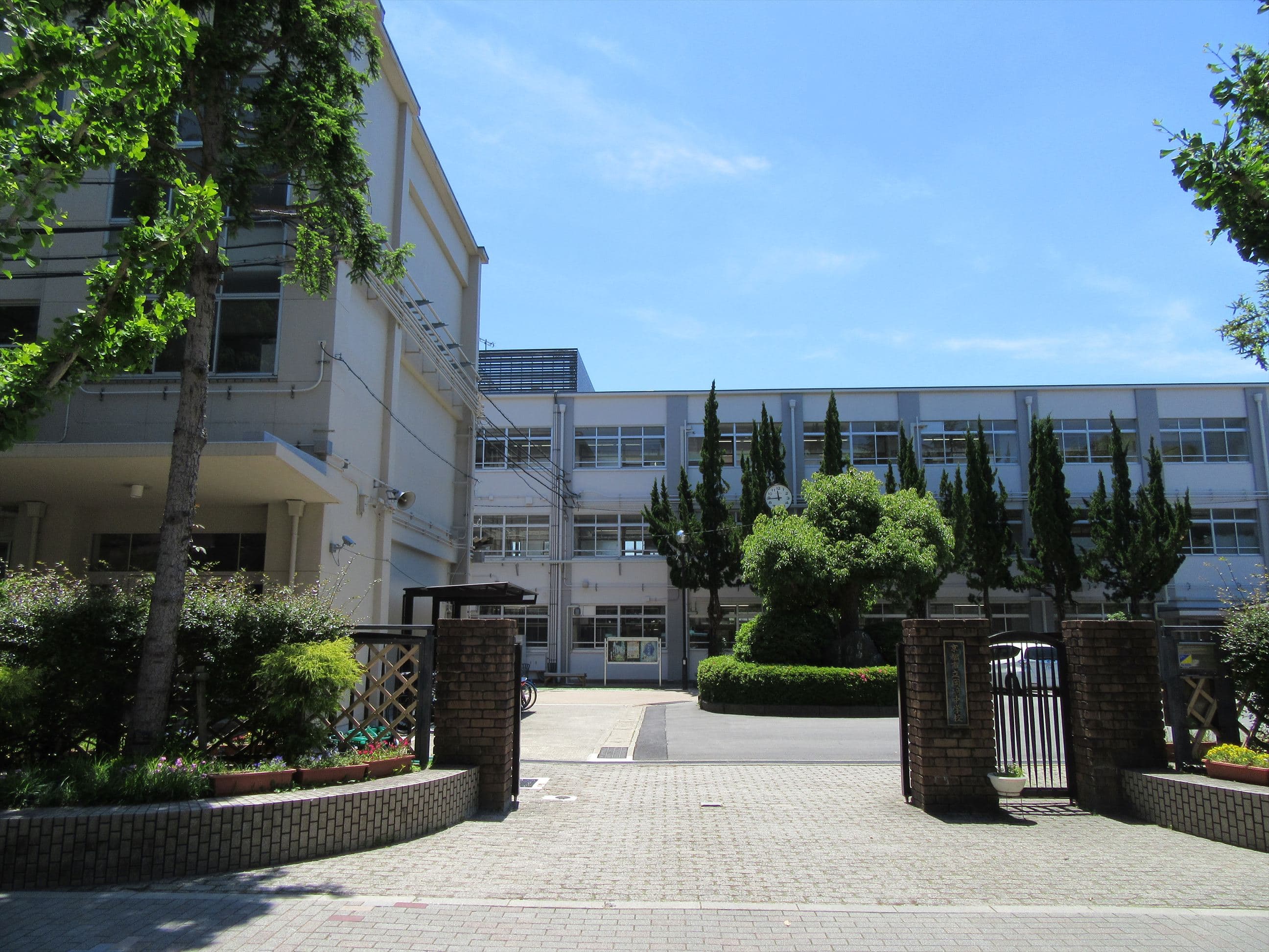 京都市立岡崎中学校（京都市左京区）