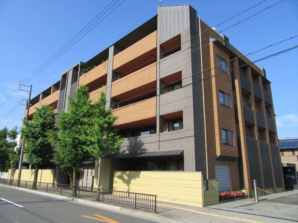 グランシティオ下鴨四季彩館の外観｜京都市左京区の自然豊かな分譲マンション