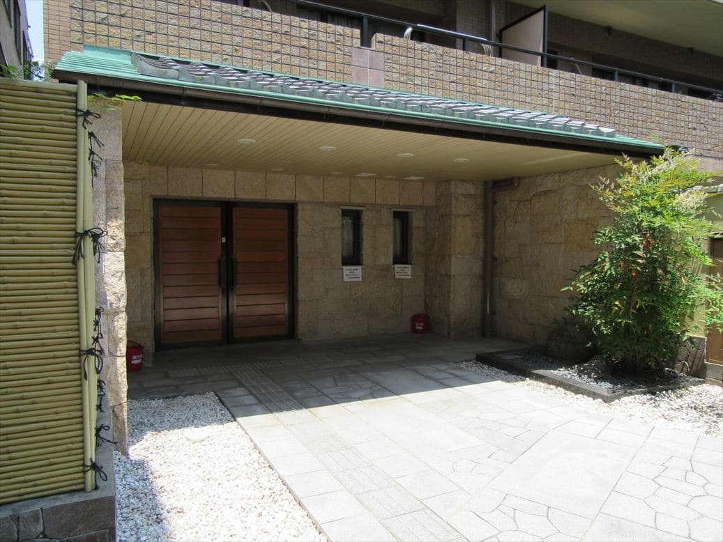 コスモ吉田近衛通の外観