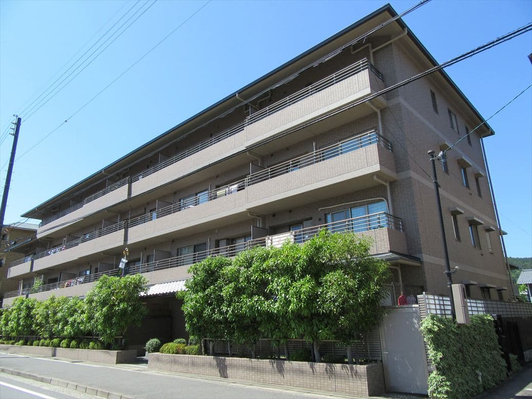 宝ケ池通パークホームズの外観