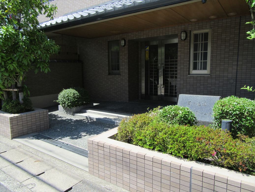 宝ケ池通パークホームズの外観