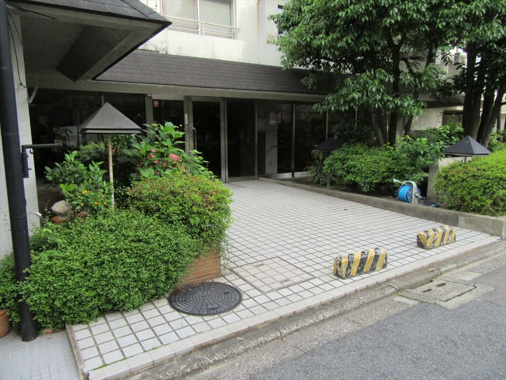 京都グランドハイツの外観