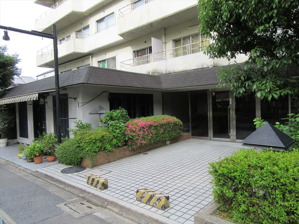 京都グランドハイツの外観