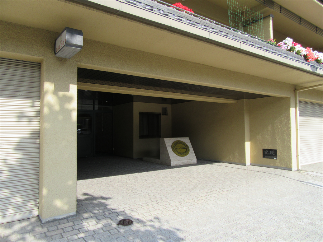 ポルト・ド・岡崎の外観