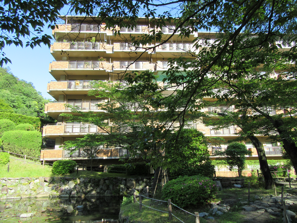 八瀬鱒乃坊アーバンコンフォートの外観