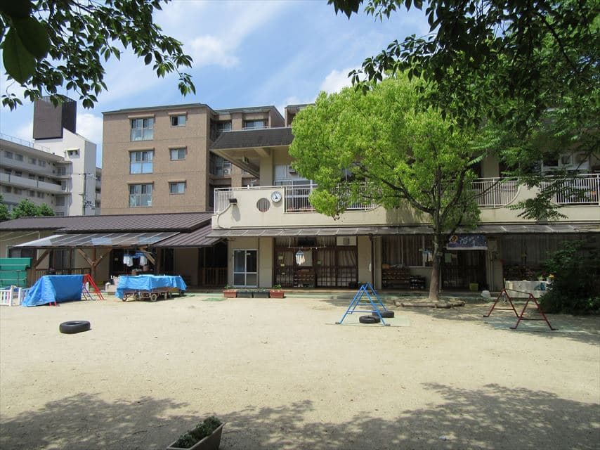 高野保育園の外観