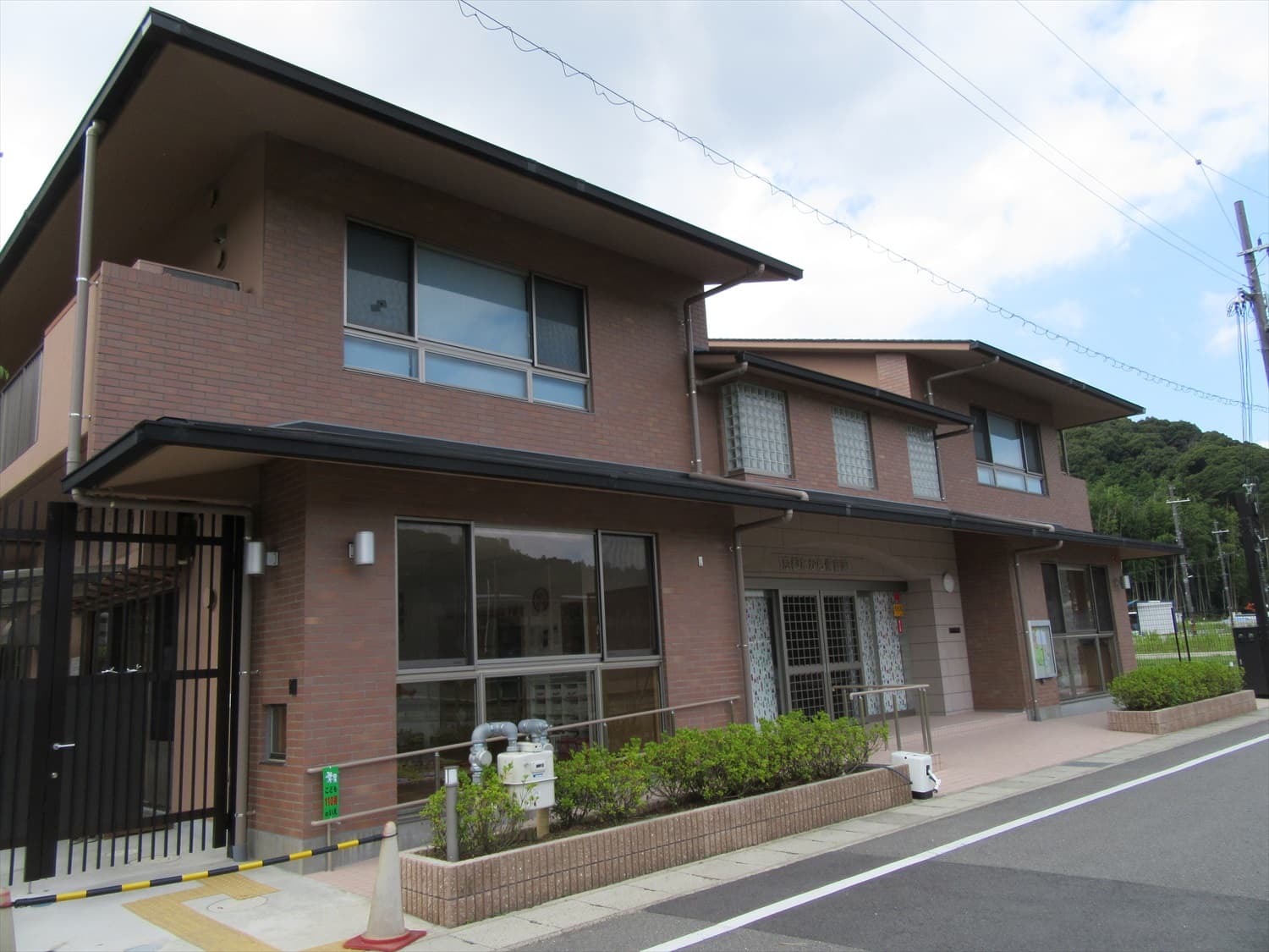 京都たからこども園の外観