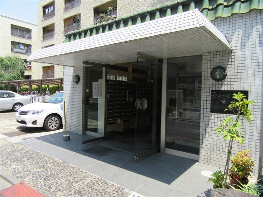 コープ鴨川A棟の外観