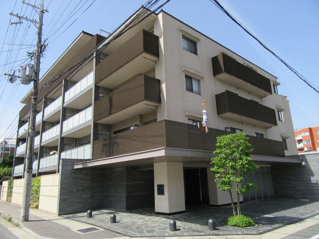 プレサンス京都一乗寺の外観