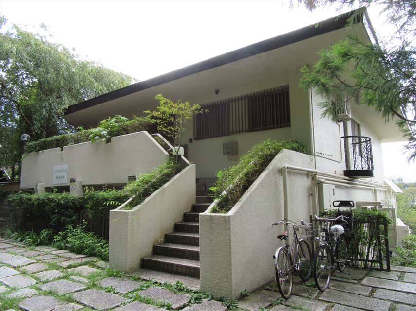 テラス哲学の道の外観