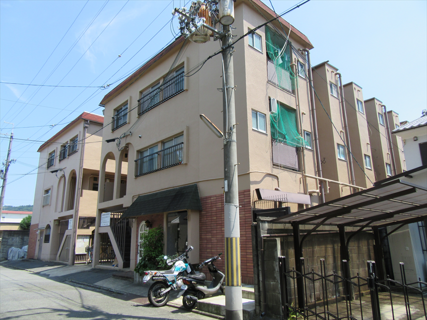 日生ハイツの外観