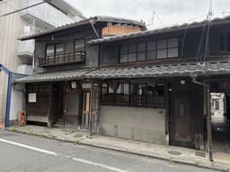 【左京区大菊町｜中古テラスハウス】広いお庭のある京町家・店舗や私邸として再生を楽しむ未改装物件の画像