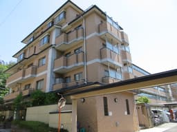 【中古マンション｜メロディーハイム宝ヶ池公園】緑豊かな住環境と利便性が揃うオール電化マンションの画像
