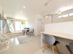 【左京区山端柳ヶ坪町｜中古戸建】バルコニーから春の桜並木を一望！ウッドデッキ×将来間取り変更可能なこだわり邸宅の画像