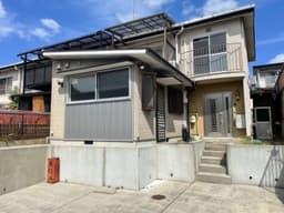 【左京区岩倉中在地町｜中古テラスハウス】閑静な住宅街・前道約6.0m・カースペース最大3台駐車可の画像