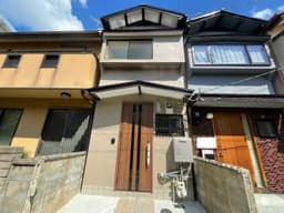 【左京区田中飛鳥井町|中古一戸建て】スーパー徒歩1分で毎日のお買い物がとってもラクラク!2026年9月改装済みの画像