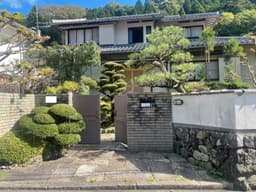 【左京区八瀬秋元町|中古戸建て】敷地約262坪・大型7SLDK・3方角地で陽当たり通風良好・車4台駐車可能の画像